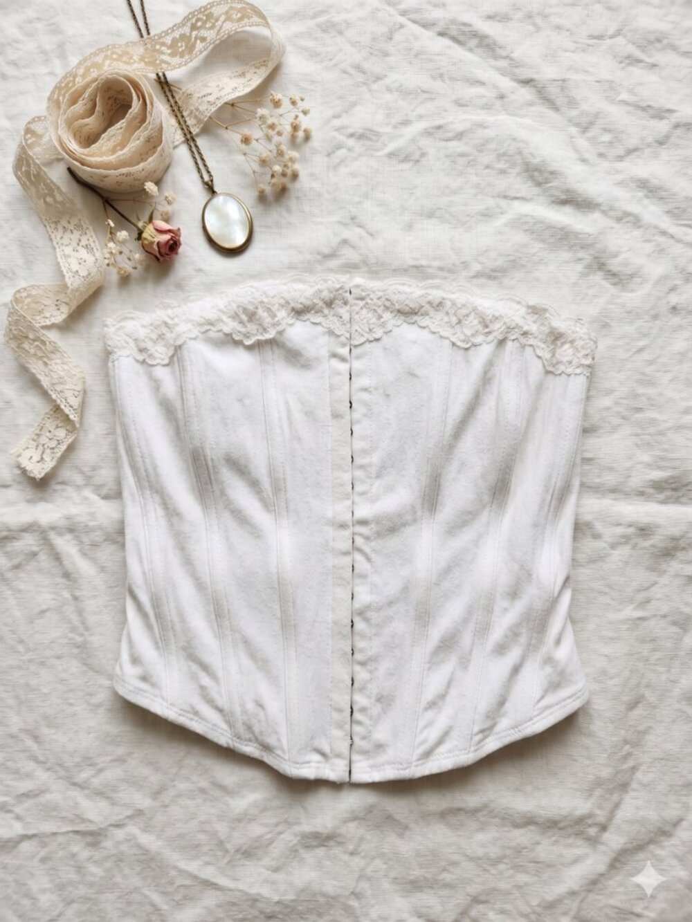 White Lace-Trim Strapless Corset Bustier